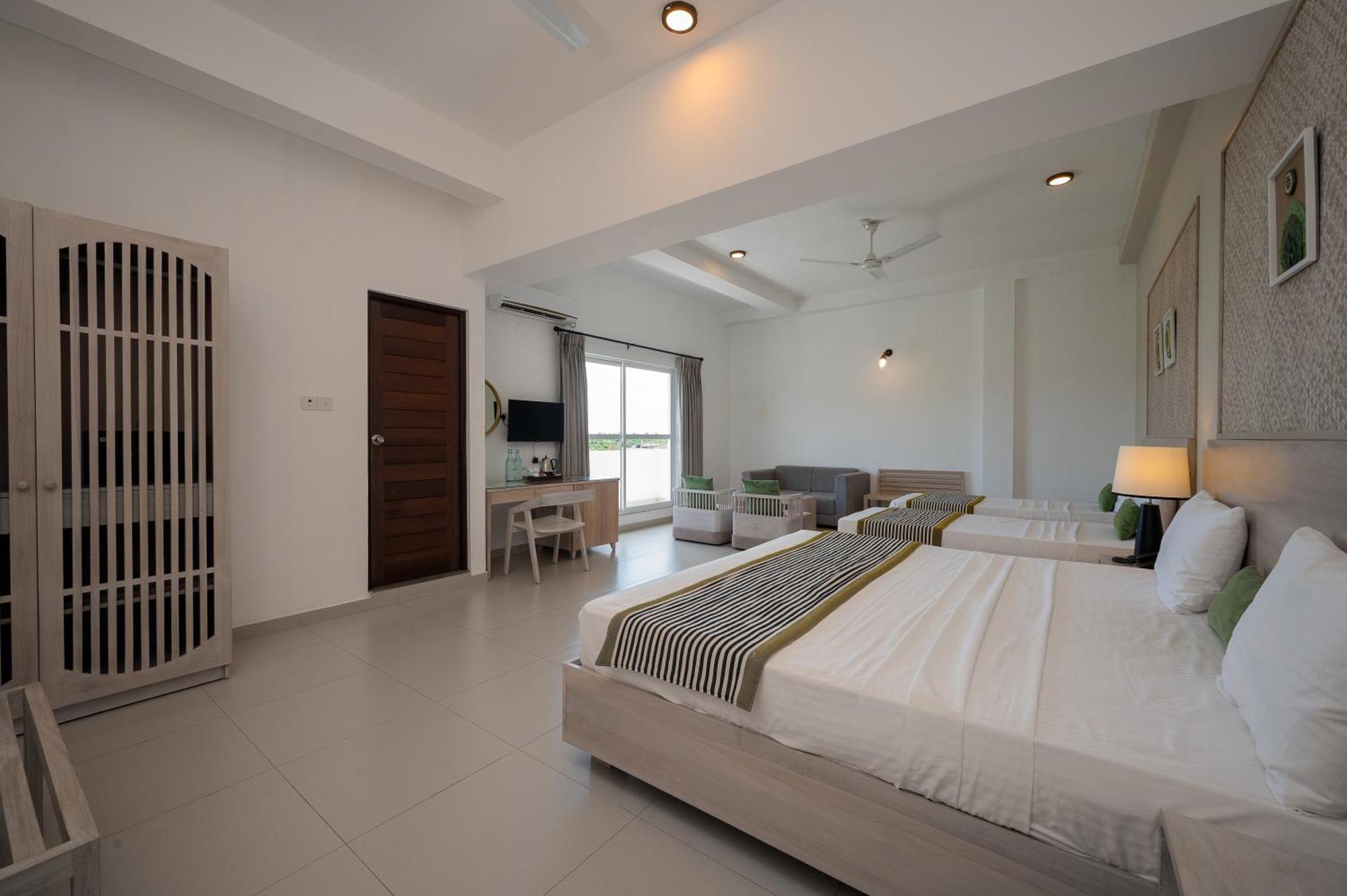 Hotel Oviya Vavuniya Luaran gambar