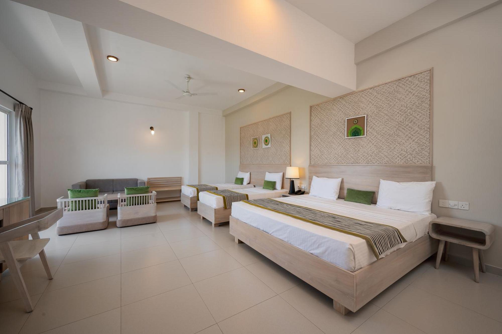 Hotel Oviya Vavuniya Luaran gambar