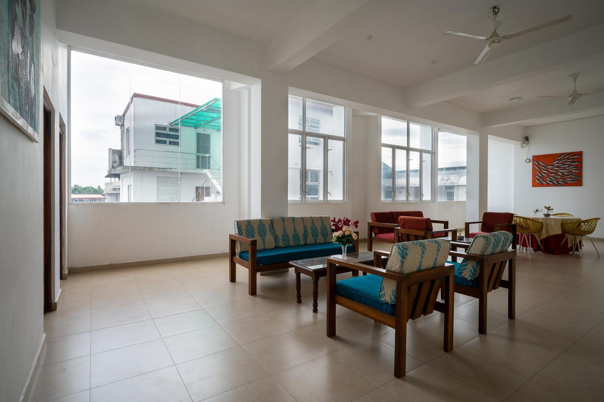 Hotel Oviya Vavuniya Luaran gambar