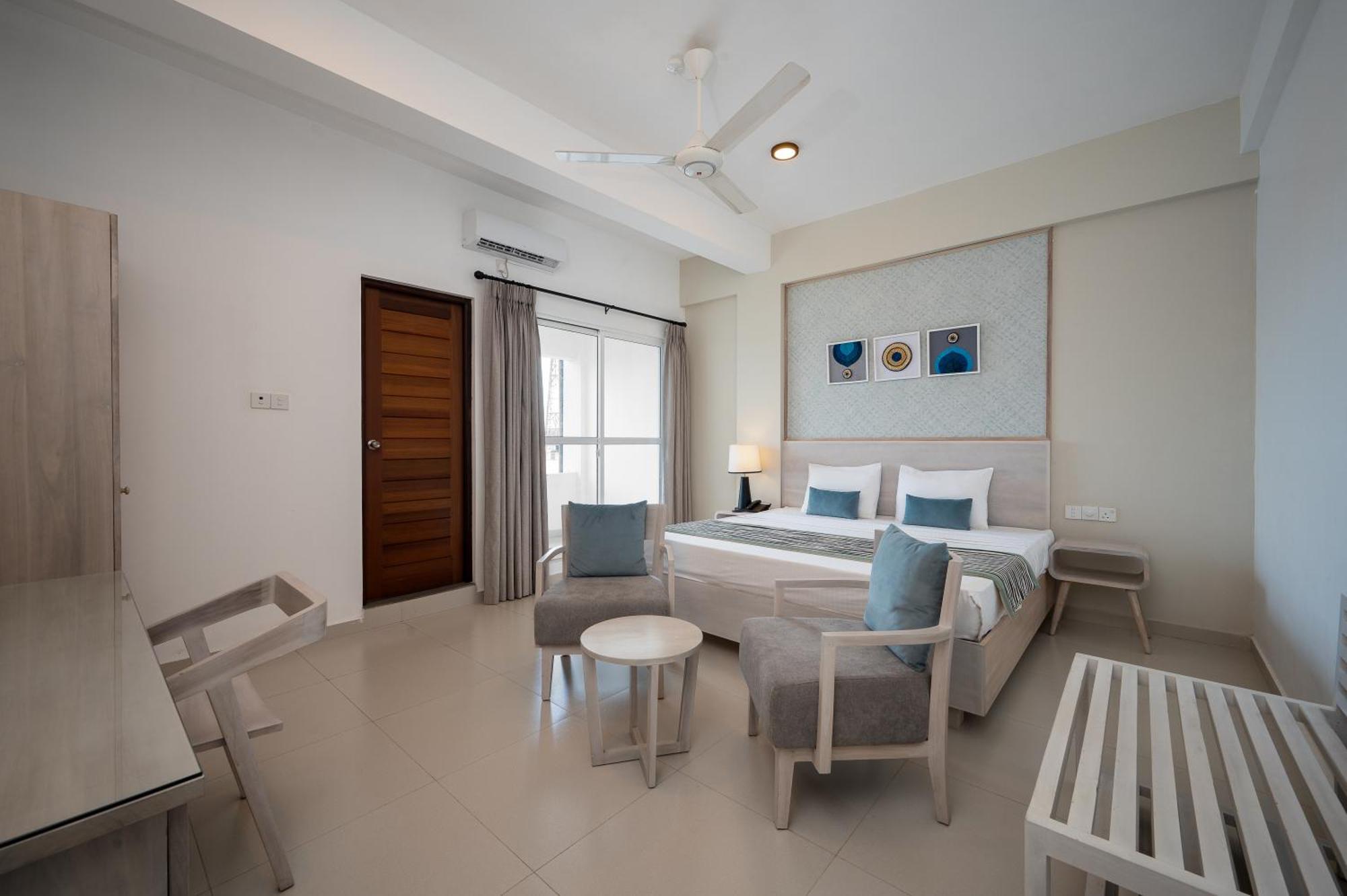 Hotel Oviya Vavuniya Luaran gambar