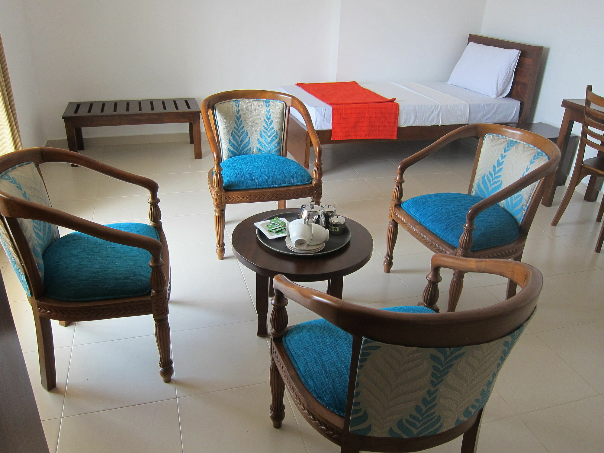 Hotel Oviya Vavuniya Luaran gambar